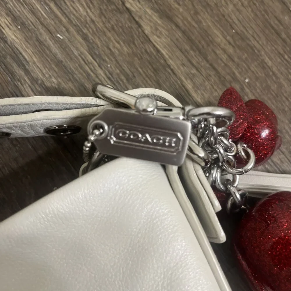 COACH Women's Legacy 1415 Shoulder Bag/Purse Adjustable Strap Tassel Off-White